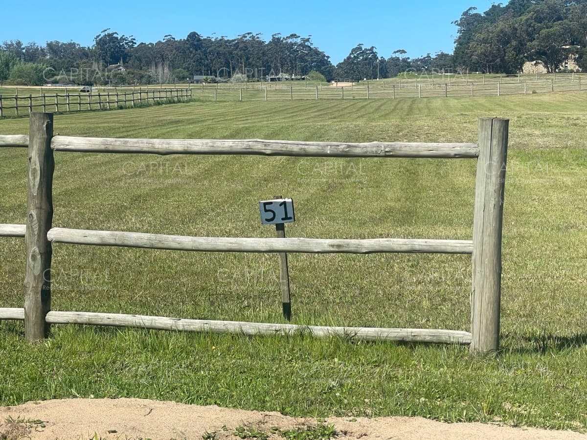 Terreno en venta en exclusivo barrio privado Laguna Estate Manantiales