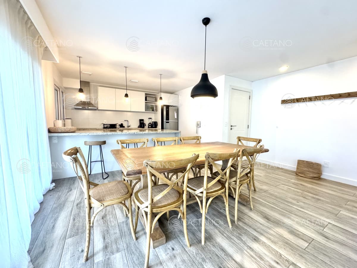 Espectacular Apartamento Duplex de Tres dormitorios en Venta en Barrio Golf
