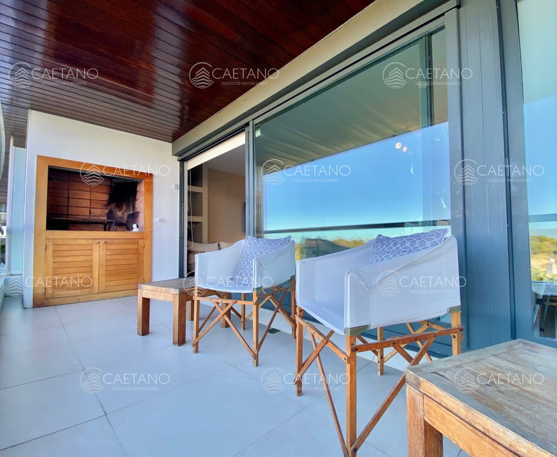 Venta apartamento 3 dormitorios. Playa brava, Punta del Este