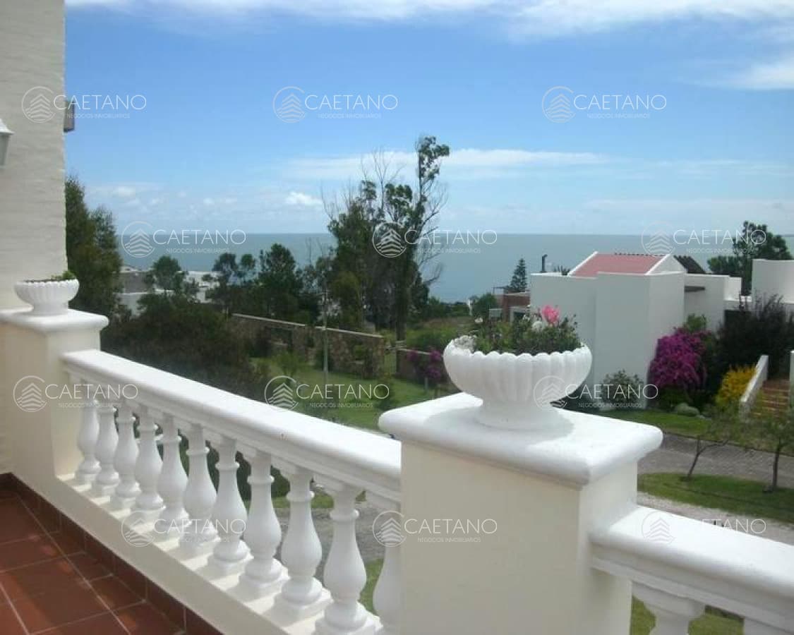 Punta Ballena Casa en Venta Cuatro Dormitorios