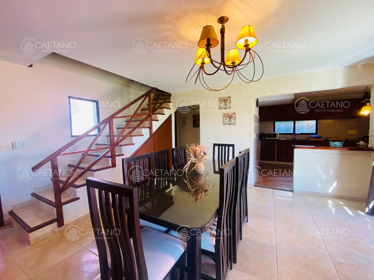 Casa en Alquiler a media cuadra de la playa Cuatro Suites
