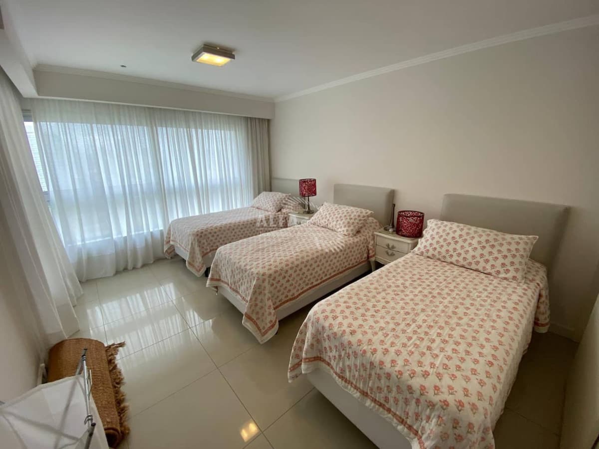 Apartamento en venta en Punta del Este, Brava