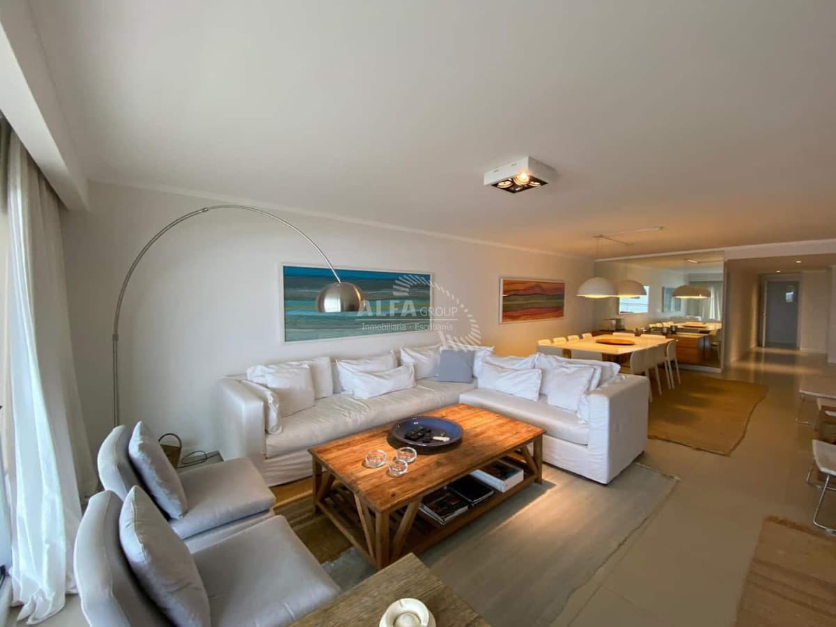 Apartamento en venta en Punta del Este, Brava