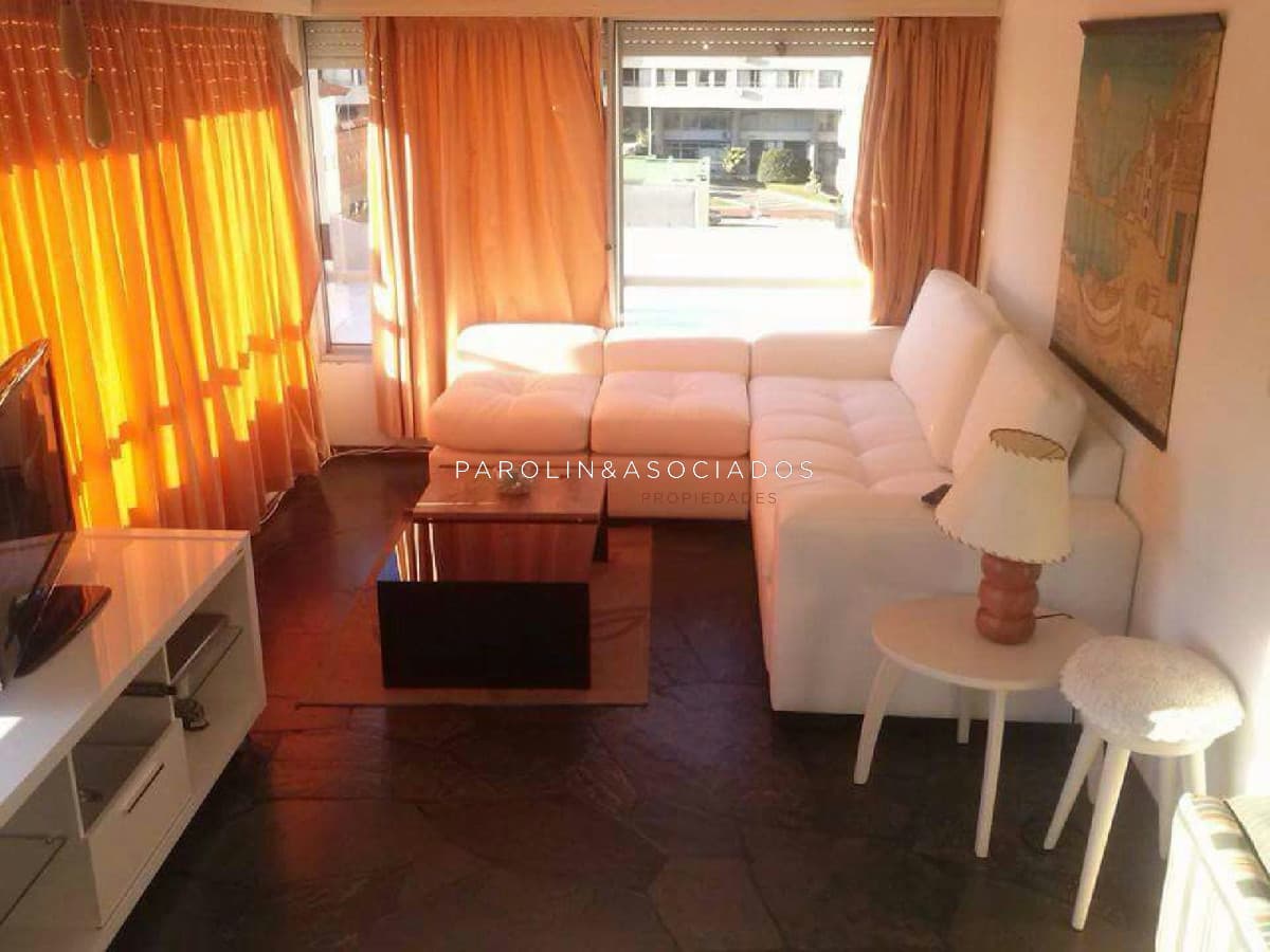 Apartamento en Venta, Península. Oportunidad!!