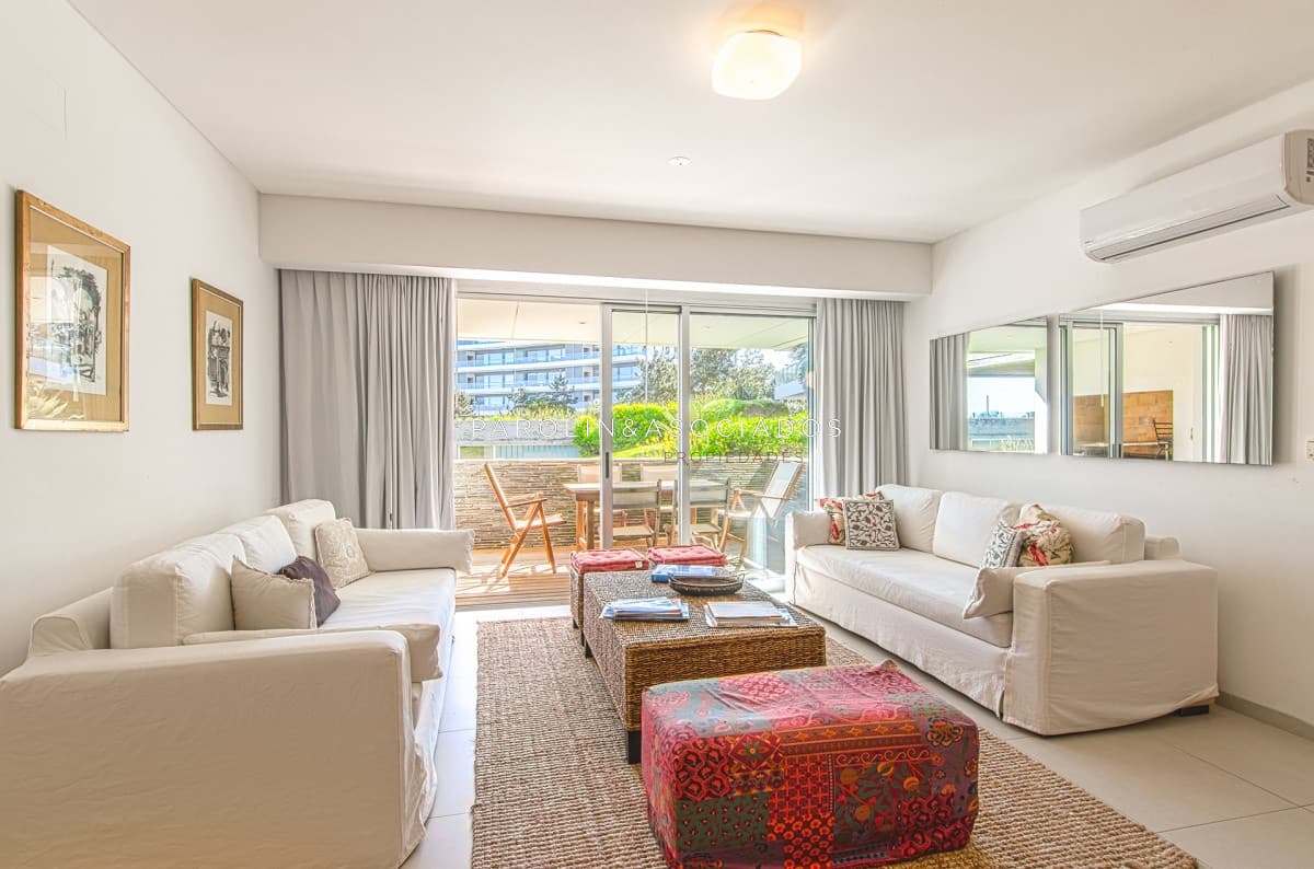 Apartamento en venta en edificio Brava 28, Punta del Este
