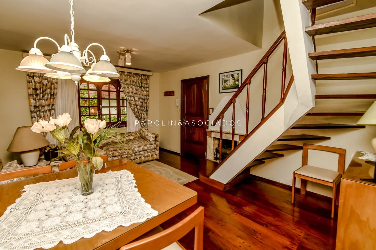 Apartamento de 3 dormitorios en venta en Mansa, Punta del Este.