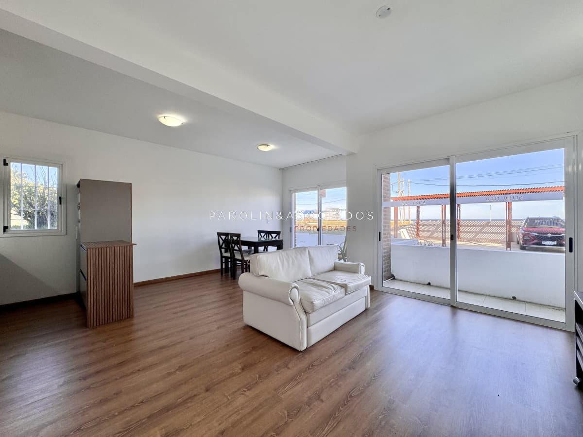 Apartamento en venta 1 dormitorio frente al Mar, Punta del Este.