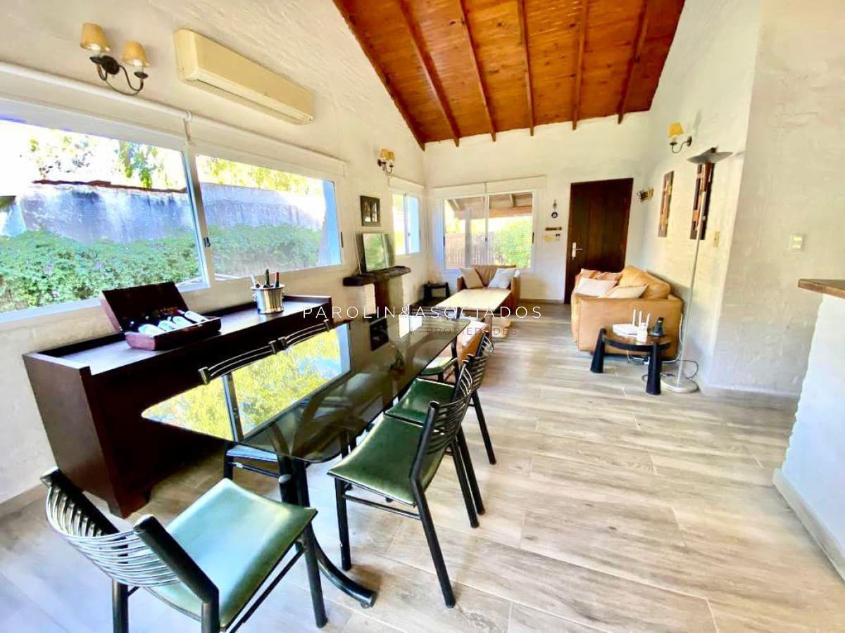 Casa en La Barra a 250 metros del puente