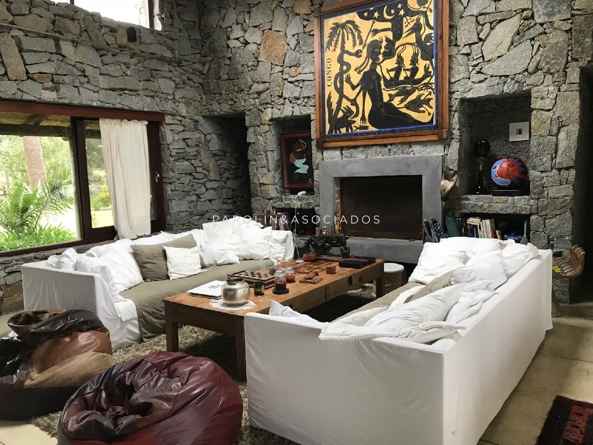 Casa en venta en El Quijote barrio privado, Punta del Este.