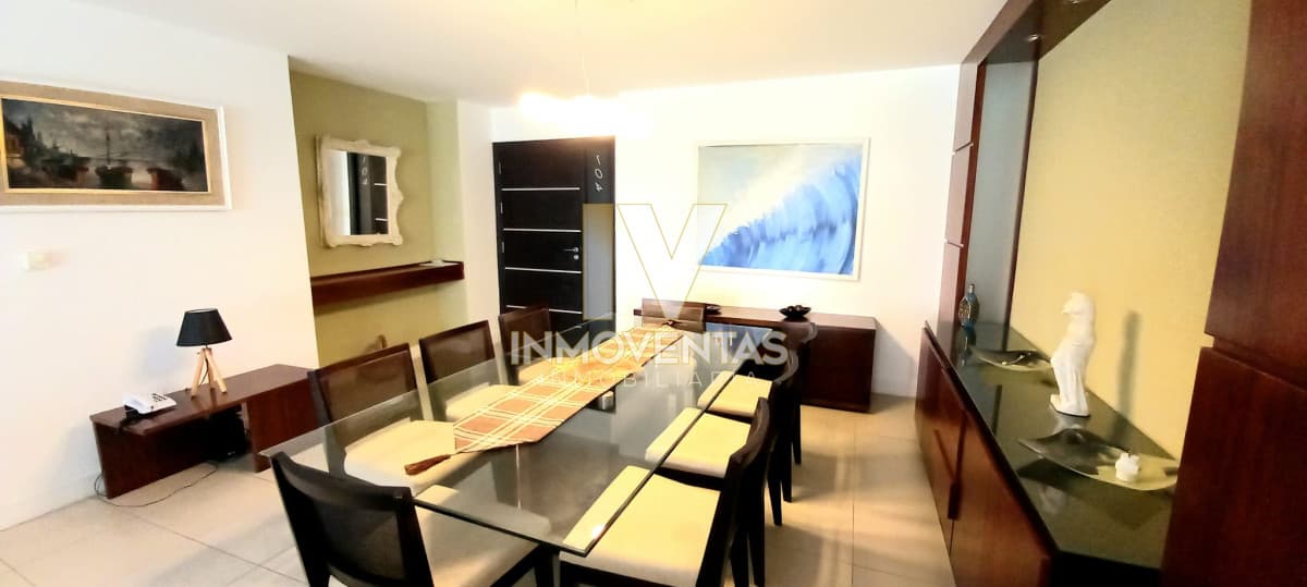 Apartamento en Brava, 3 dormitorios *