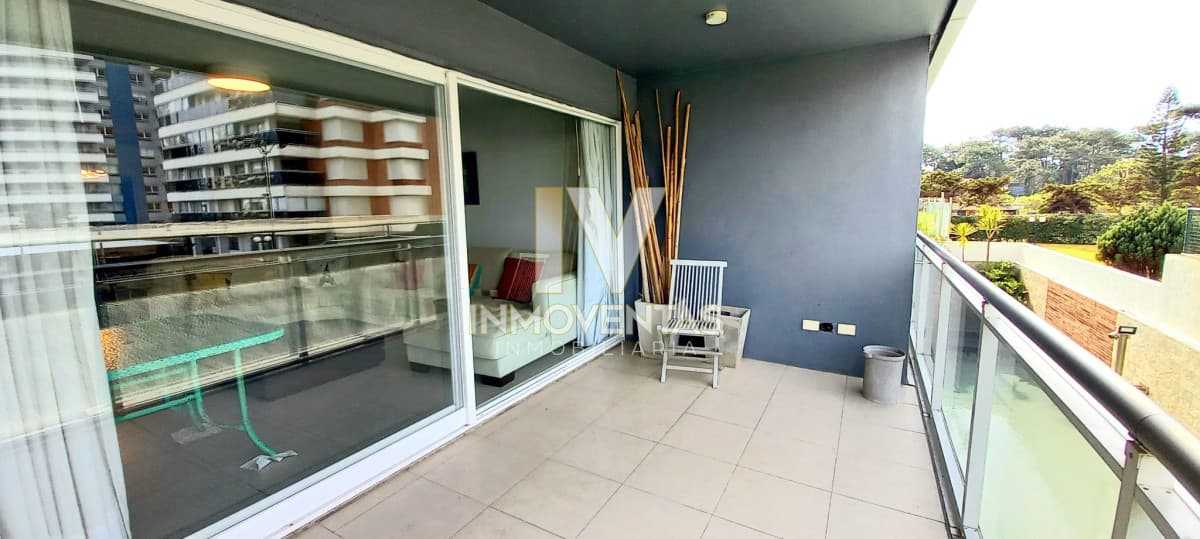 Apartamento en Brava, 3 dormitorios *