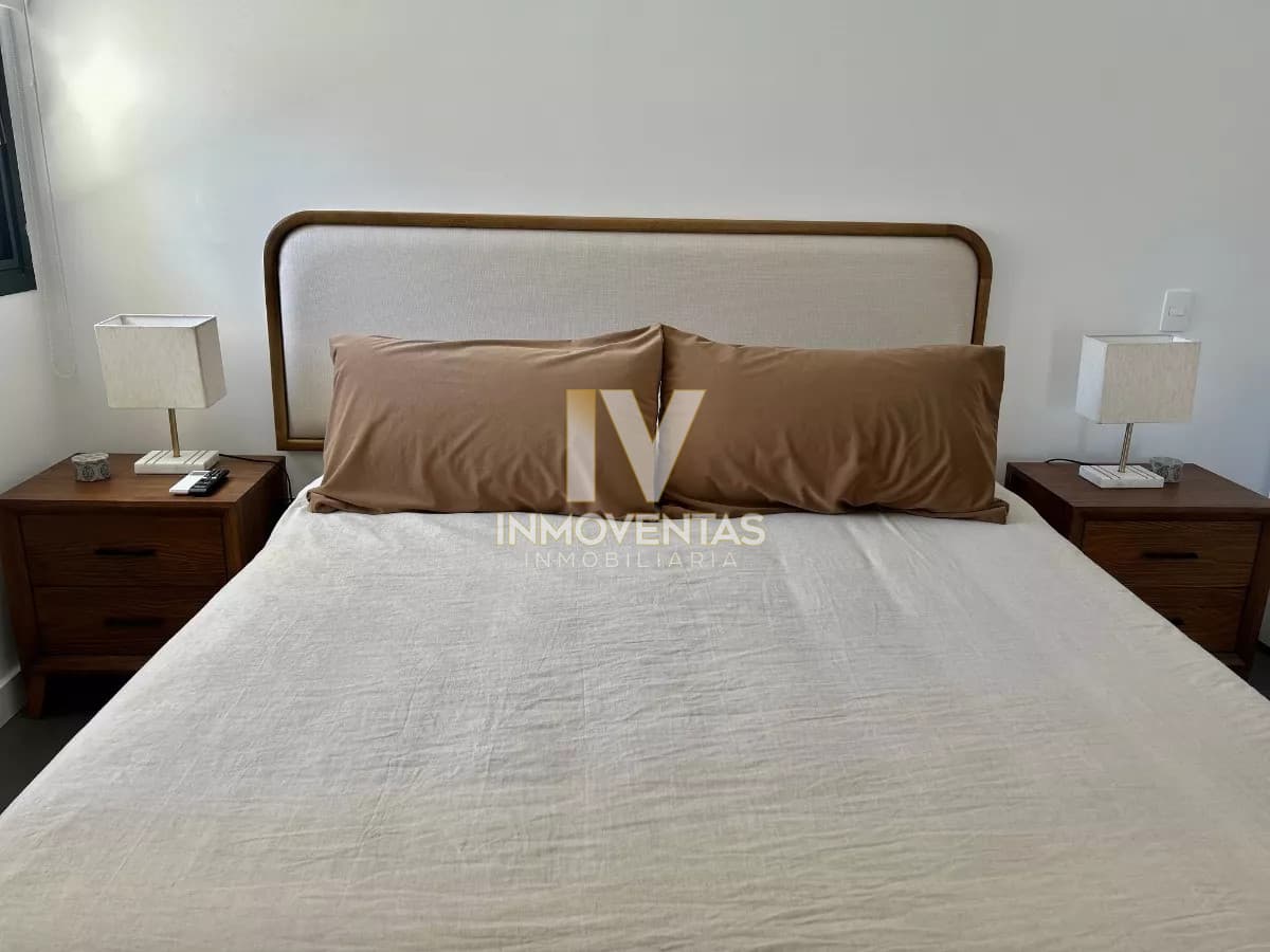 Apartamento frente al mar de tres dormitorios en Penisnula de Punta del este