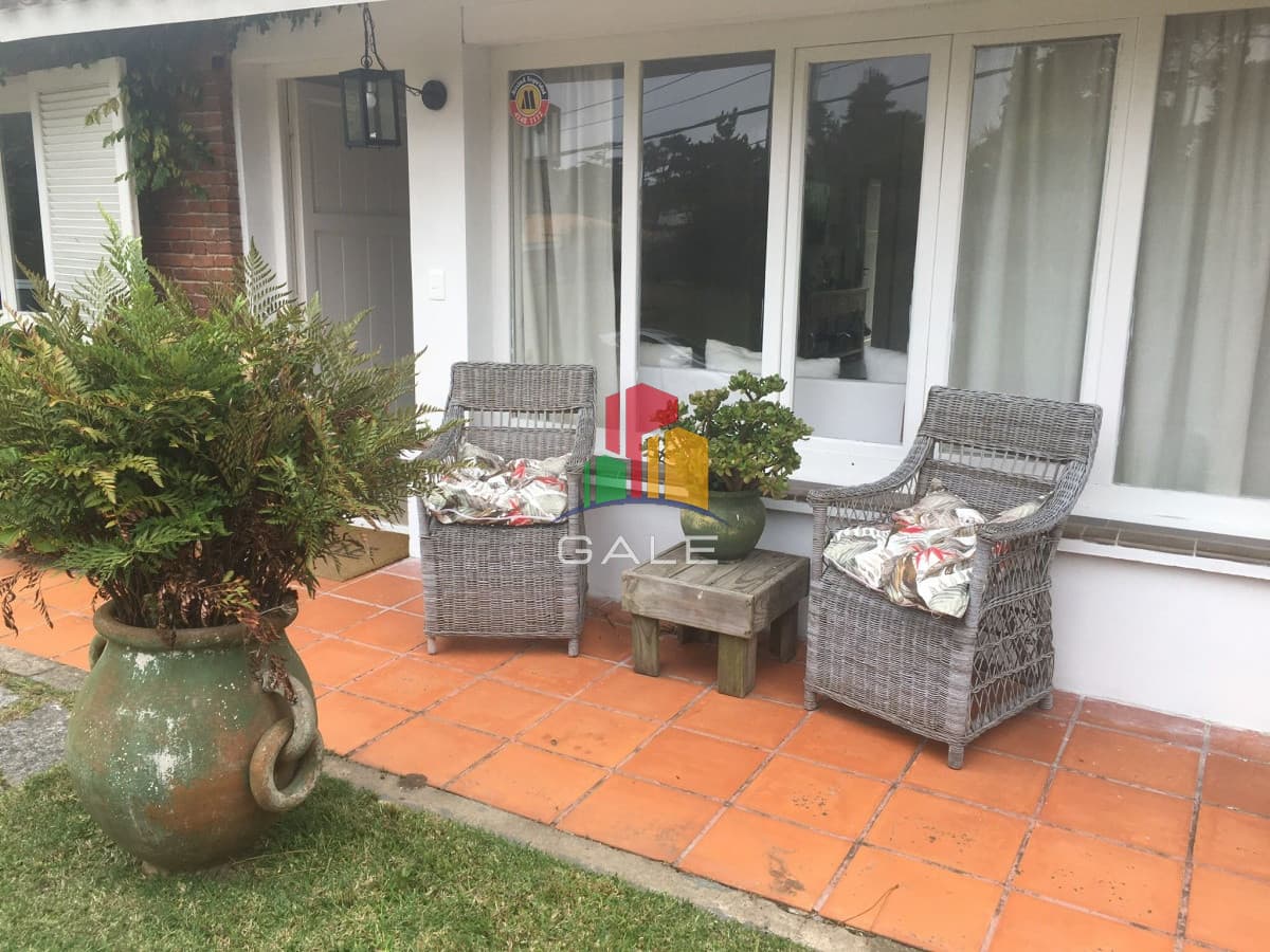 Alquiler de casa en mansa   -