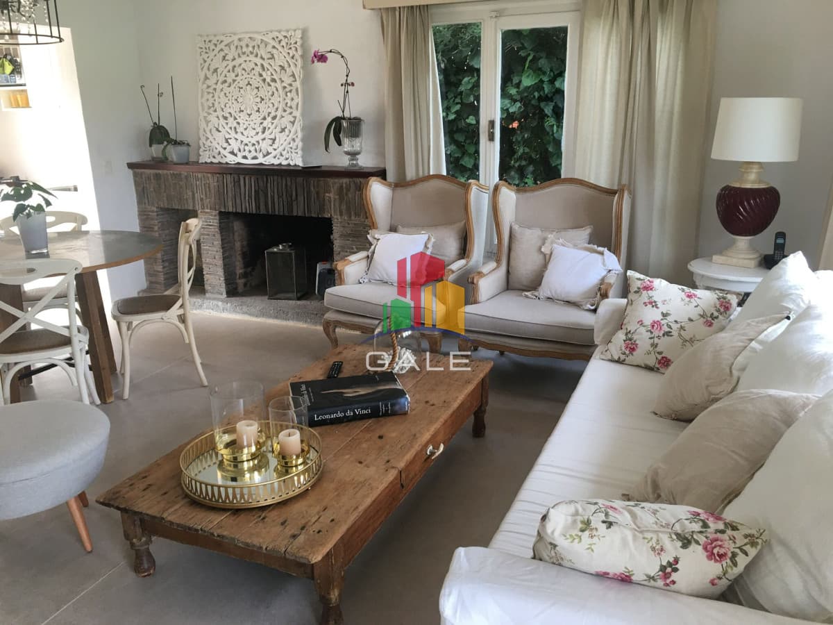 Alquiler de casa en mansa   -