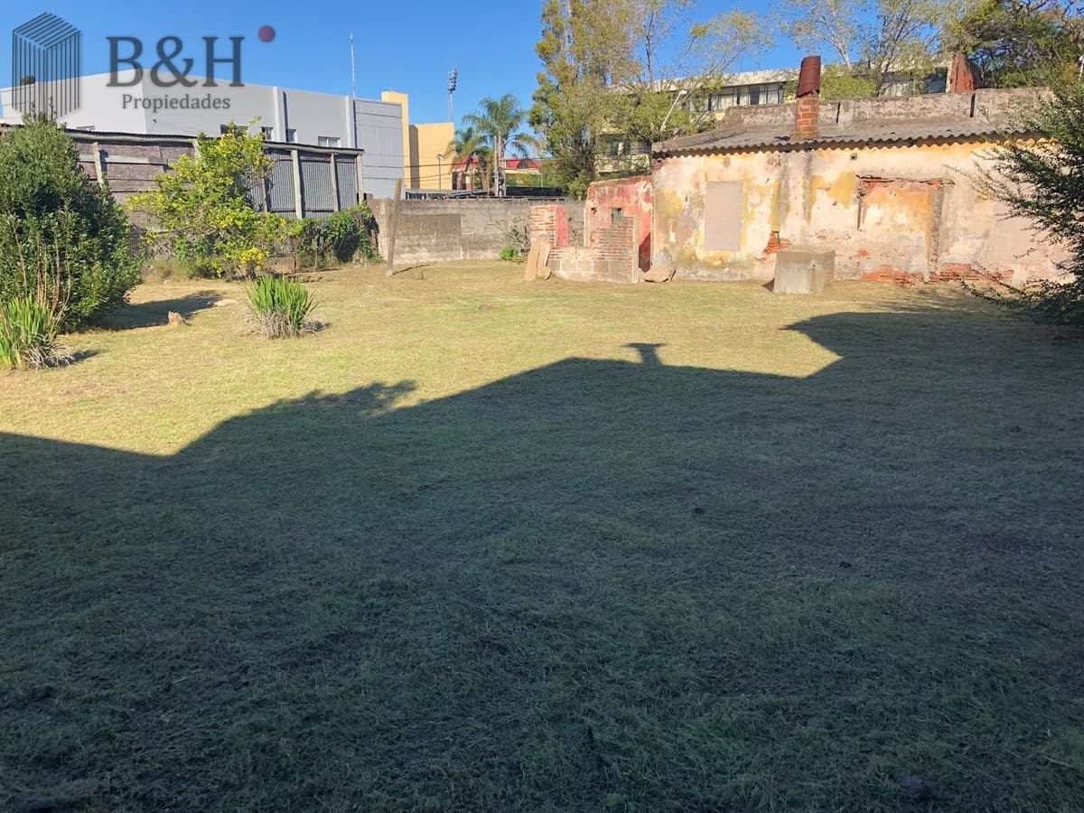 Lote apto para construir en altura en el Centro de Maldonado