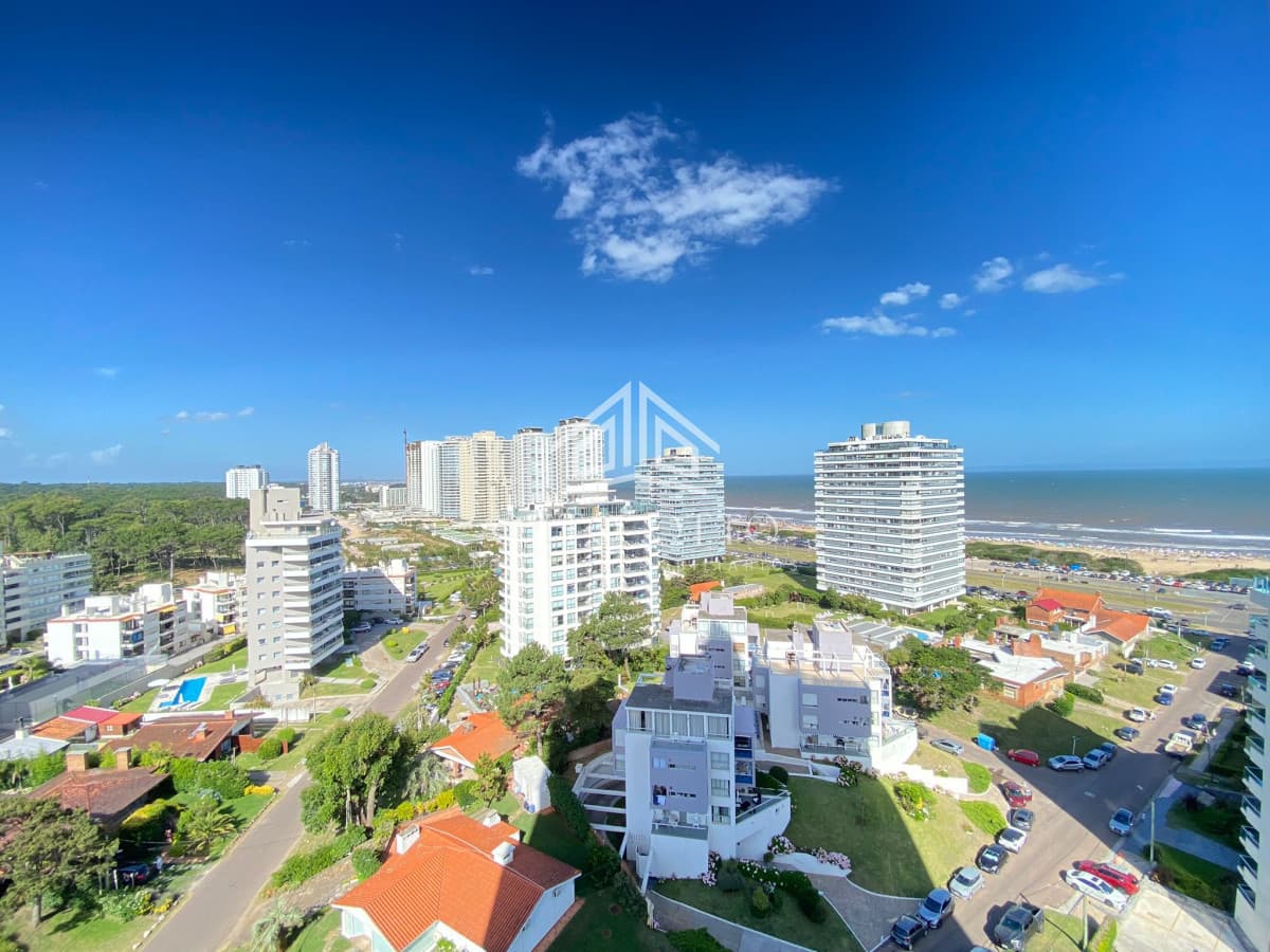 Apartamento en Venta en Wind Tower Dos Dormitorios y Dos Baños