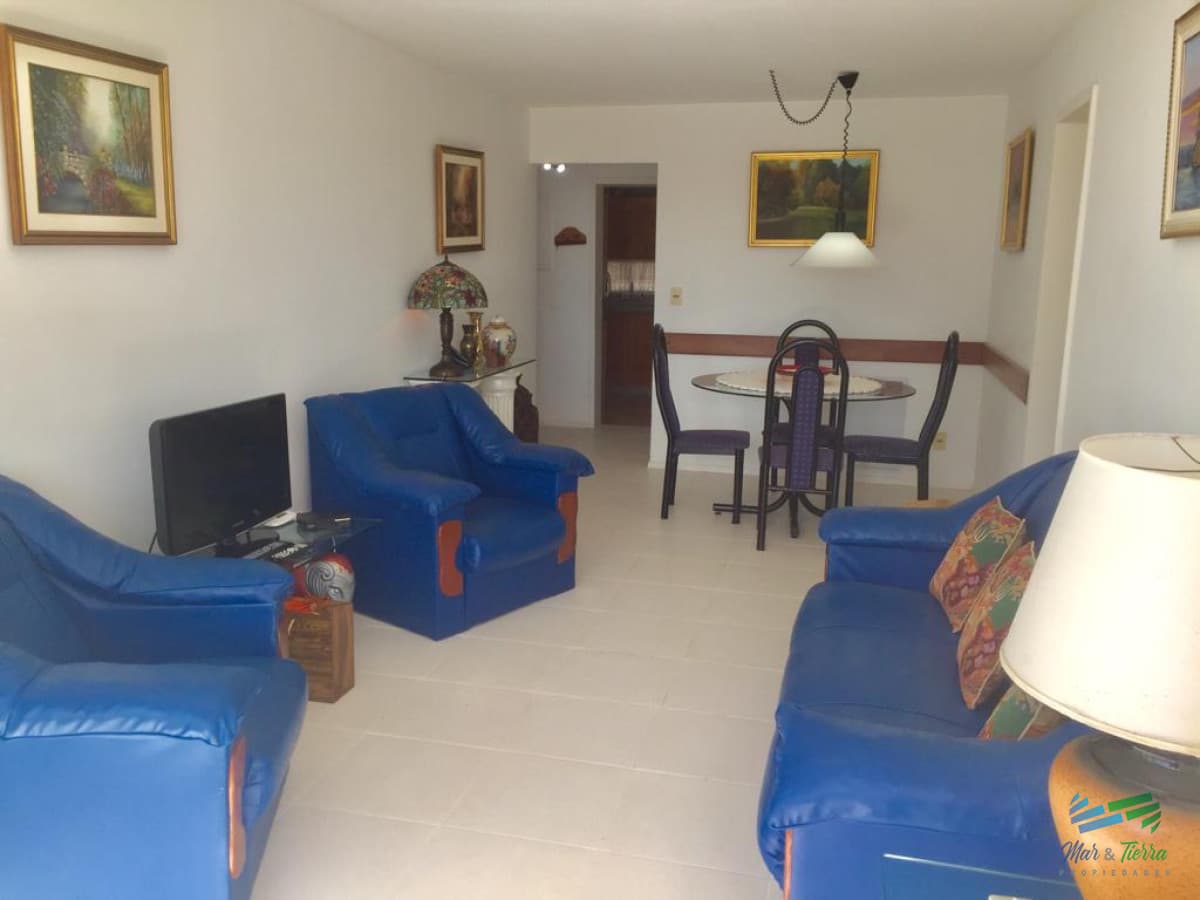 Apartamento en Brava, 2 dormitorios *
