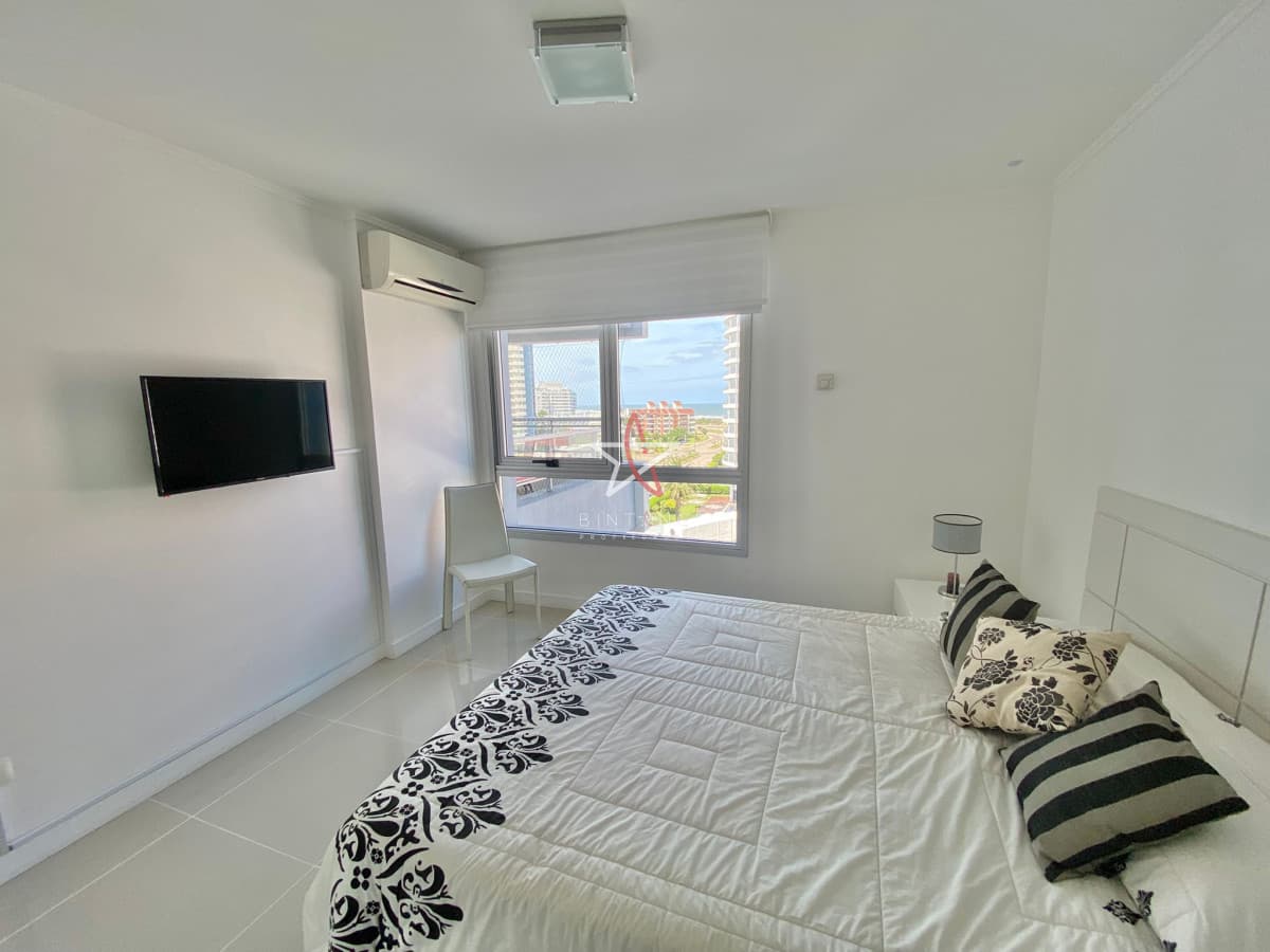 ALQUILER TEMPORARIO DE APARTAMENTO DE 2 DORMITORIOS EN FOREST TOWER II - Bintang Propiedades