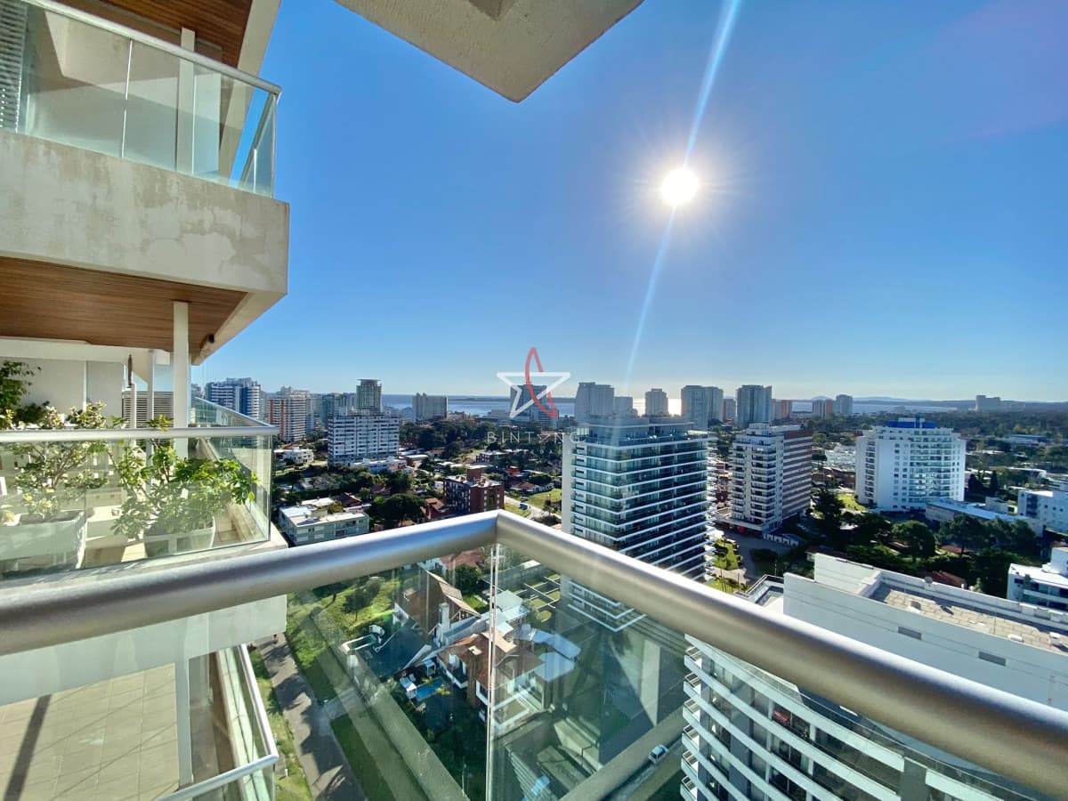 ALQUILER TEMPORARIO DE APARTAMENTO DE 2 DORMITORIOS EN ICON BRAVA - Bintang Propiedades