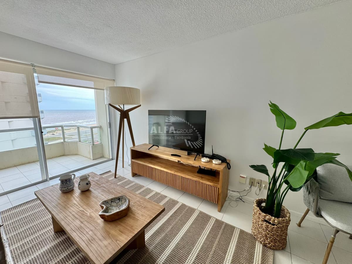 Aparatemento en venta en la Brava a  100 metros del mar