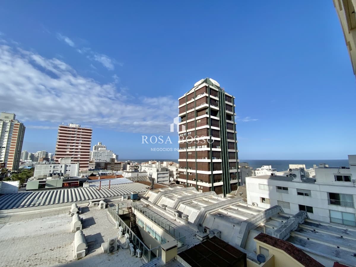 VENTA DE APARTAMENTO DE 1 DORMITORIO Y MEDIO EN PENINSULA PUNTA DEL ESTE