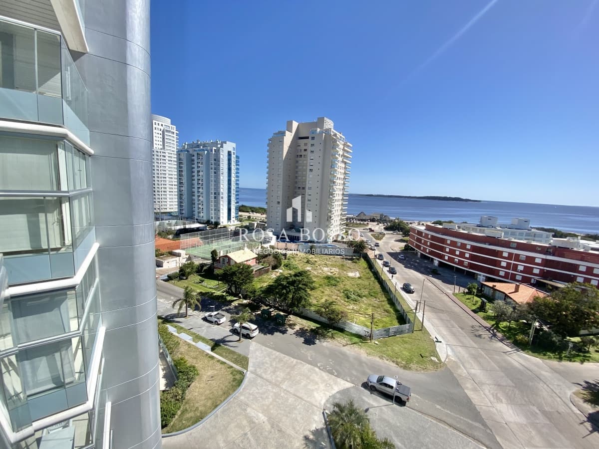 ALQUILER ANUAL-INVERNAL DE APARTAMENTO DE 2 DORMITORIOS EN EDIFICIO MIAMI BOULEVARD