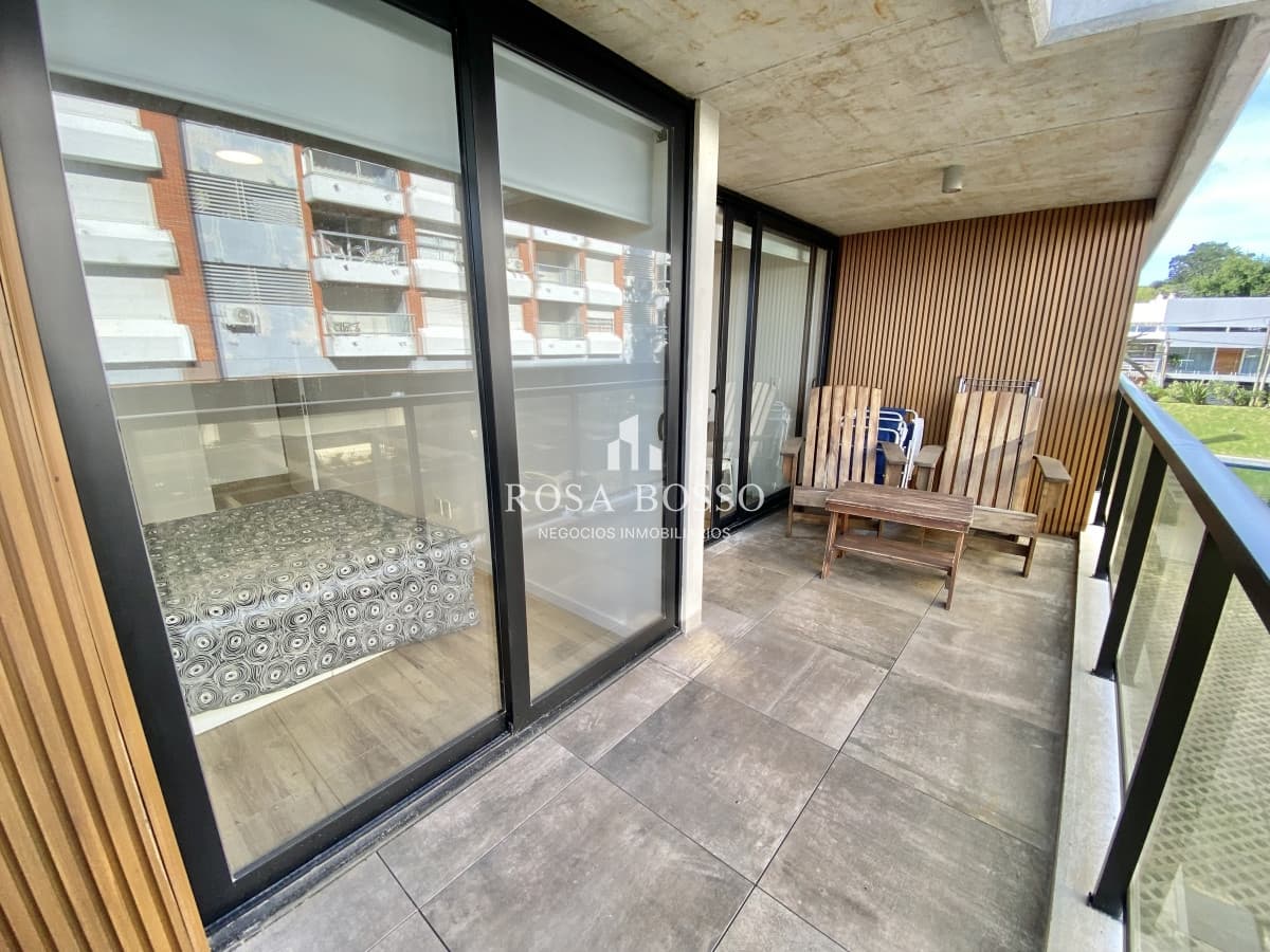 VENTA APARTAMENTO 1 DORMITORIO EDIFICIO MANSA INN BEACH