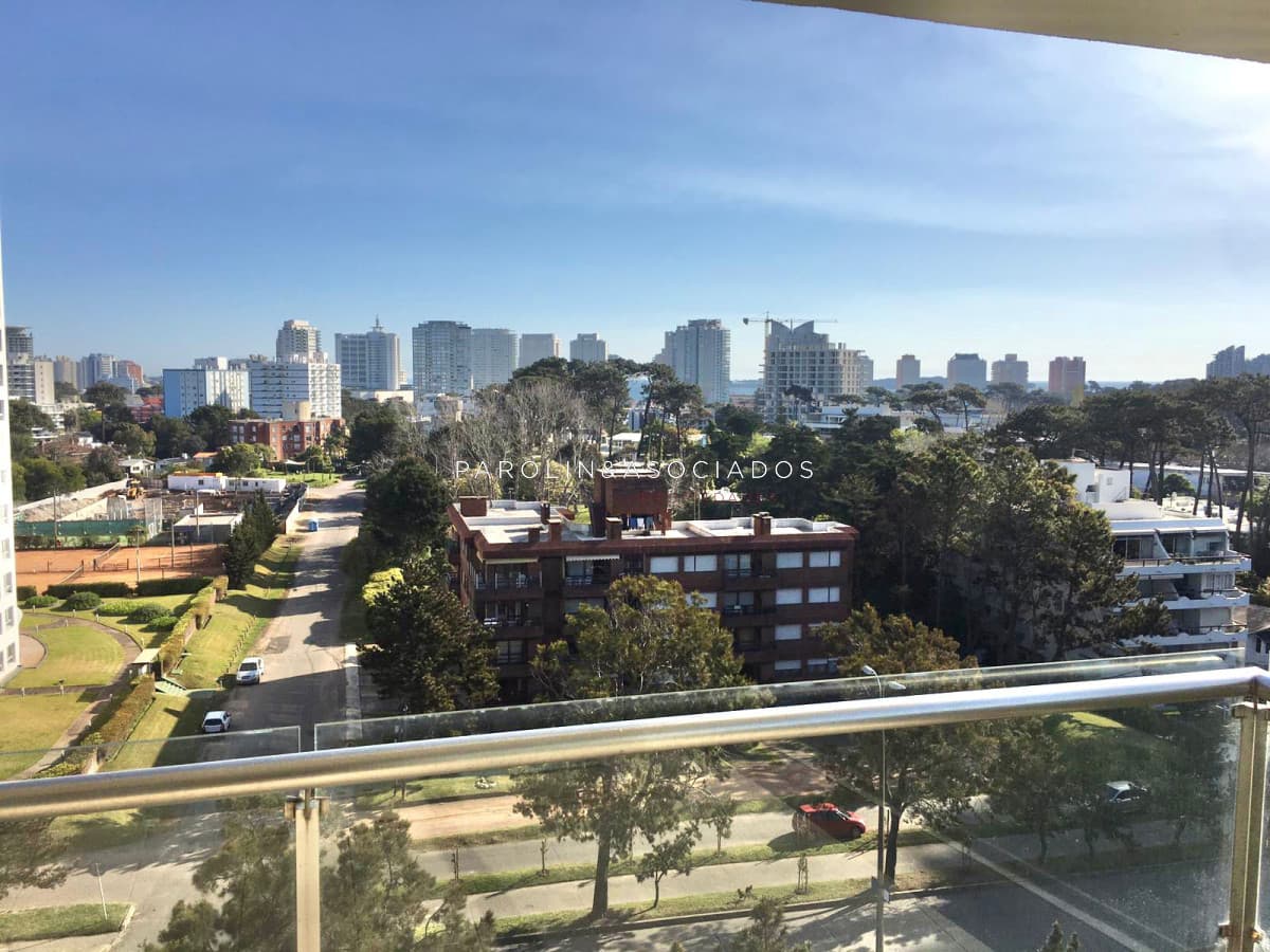 Apartamento en venta de 3 dormitorios en Be Punta del Este.