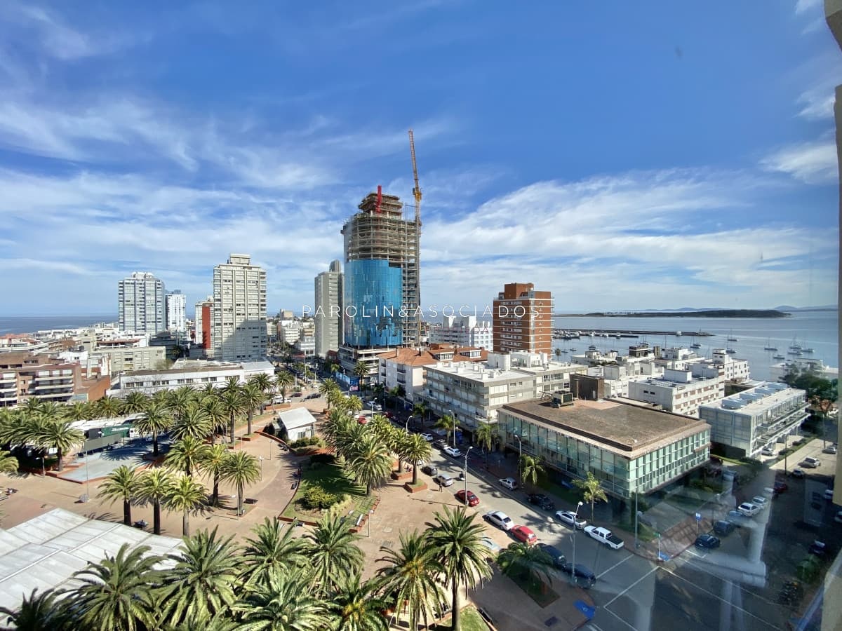 Apartamento en Peninsula, 3 dormitorios