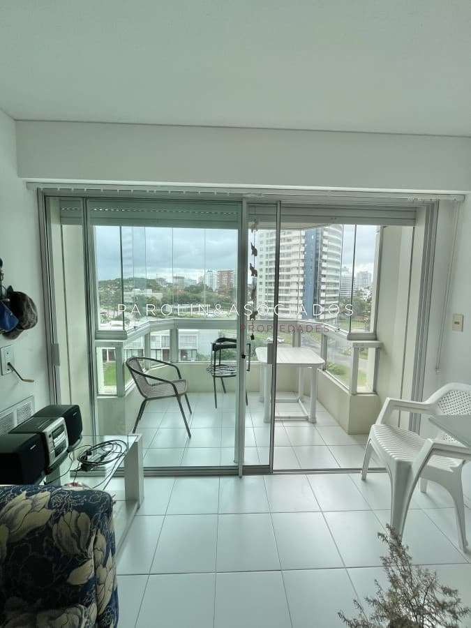 MUY LINDO DEPARTAMENTO EN VENTA DE 2 DORMITORIOS EN BRAVA PUNTA DEL ESTE
