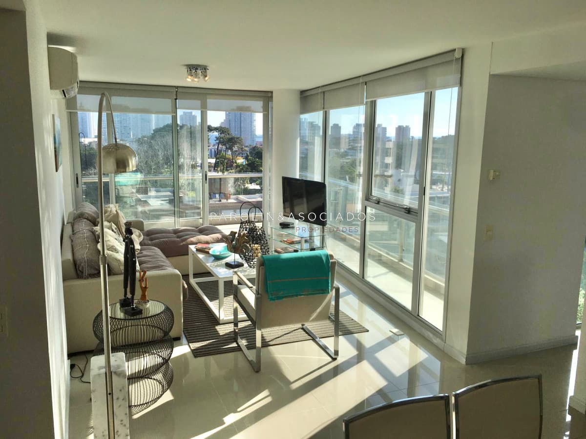 Apartamento en venta de 3 dormitorios en Be Punta del Este.