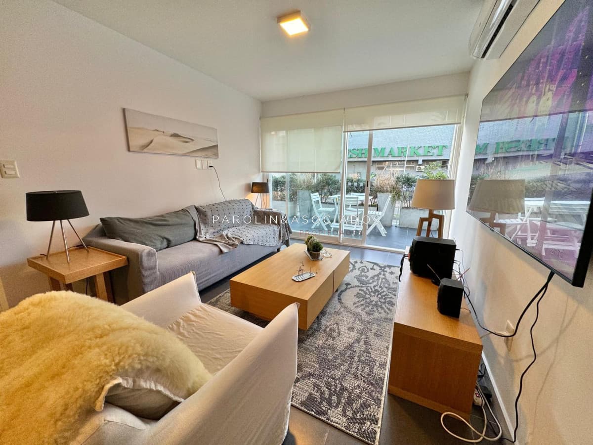 VENTA DE APARTAMENTO DE 1 DORMITORIO Y MEDIO EN EDIFICIO BONAIRE III PUNTA DEL ESTE