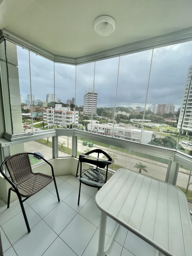 MUY LINDO DEPARTAMENTO EN VENTA DE 2 DORMITORIOS EN BRAVA PUNTA DEL ESTE