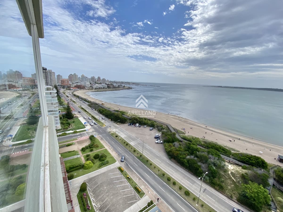 Apartamento ID.2963 - ALQUILER TEMPORAL 3 DORMITORIOS 2 BAÑOS EN MALECON IV