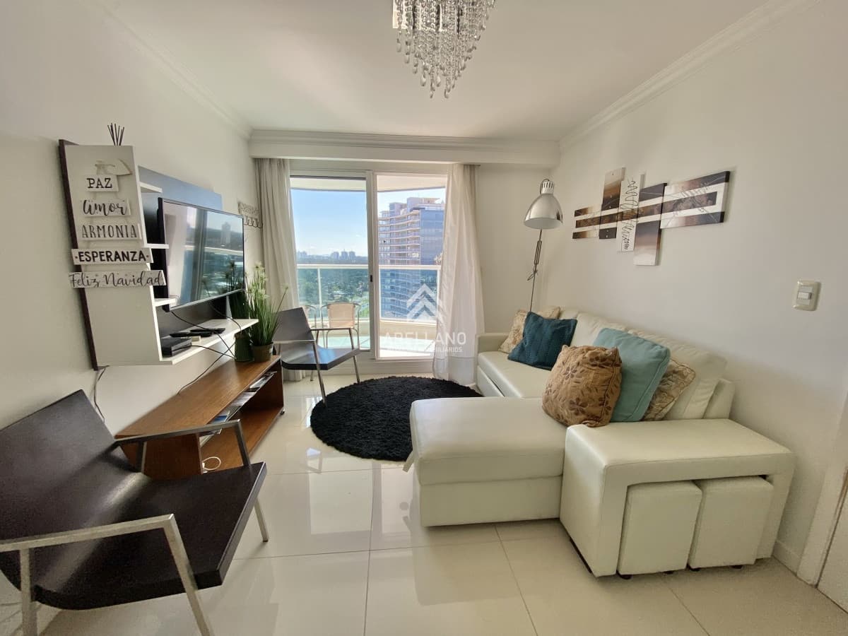 Apartamento ID.2830 - VENTA DE APARTAMENTO DE 2 DORMITORIOS EN SUITE EN EDIFICIO CASINO TOWER PUNTA DEL ESTE
