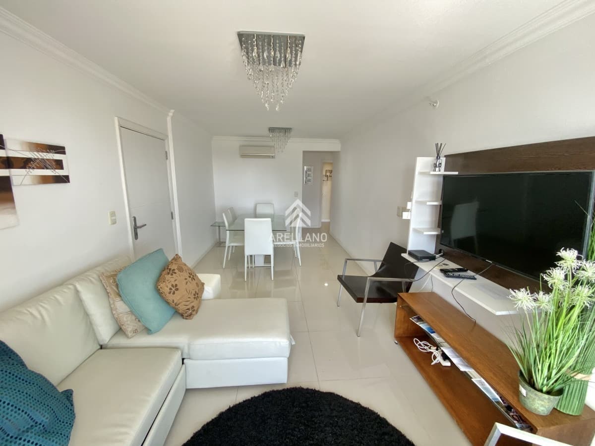 Apartamento ID.2830 - VENTA DE APARTAMENTO DE 2 DORMITORIOS EN SUITE EN EDIFICIO CASINO TOWER PUNTA DEL ESTE