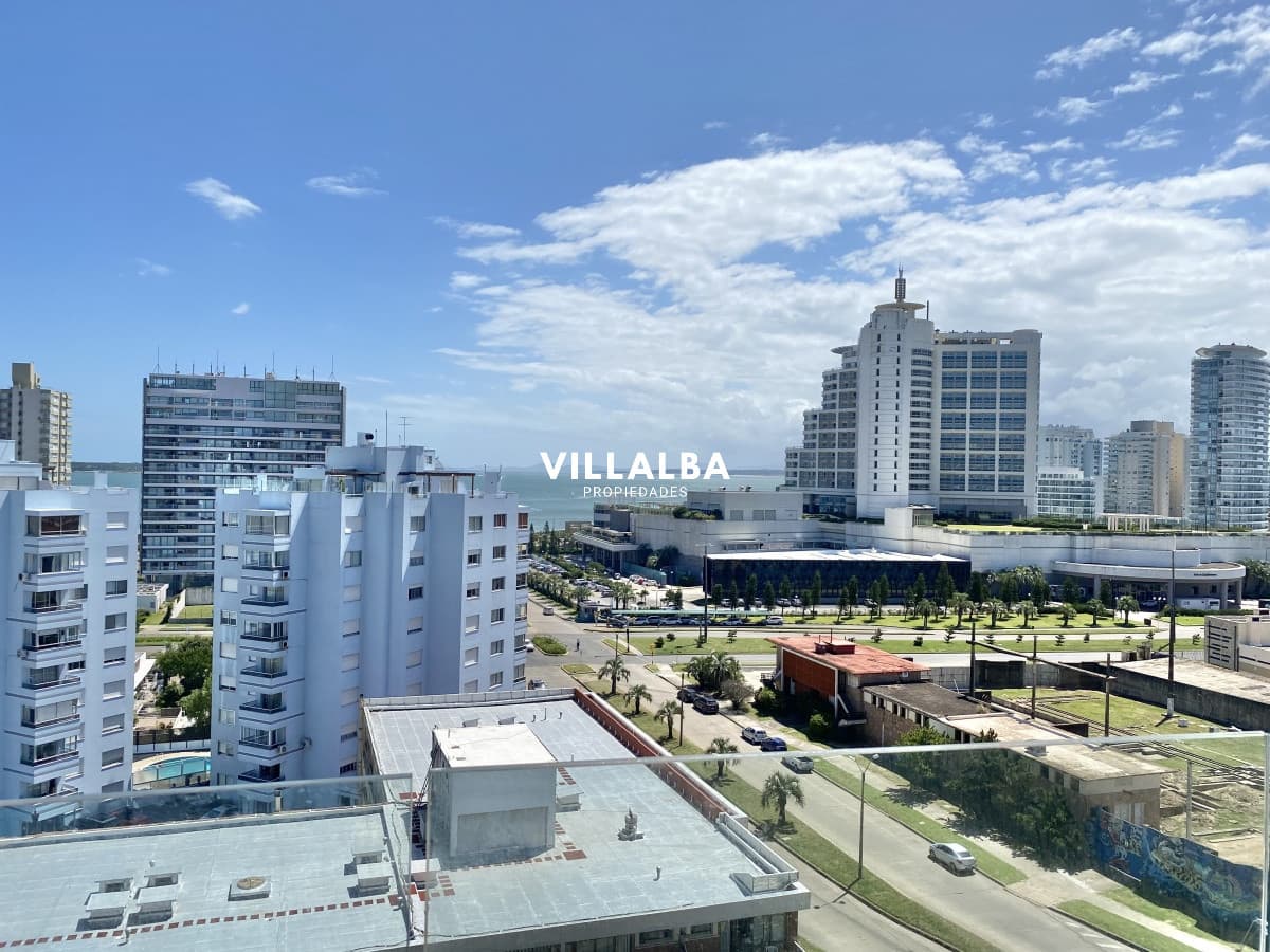 VENTA DE APARTAMENTO DE 3 SUITES EN EDIFICIO ARTOWER PUNTA DEL ESTE