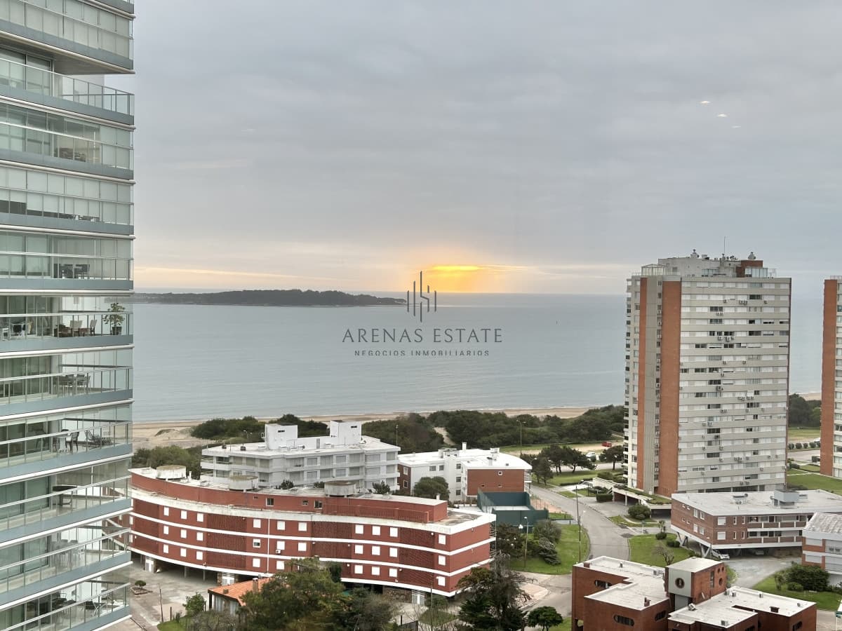 ALQUILER TEMPORAL, APARTAMENTO 3 DORMITORIOS MANSA PUNTA DEL ESTE