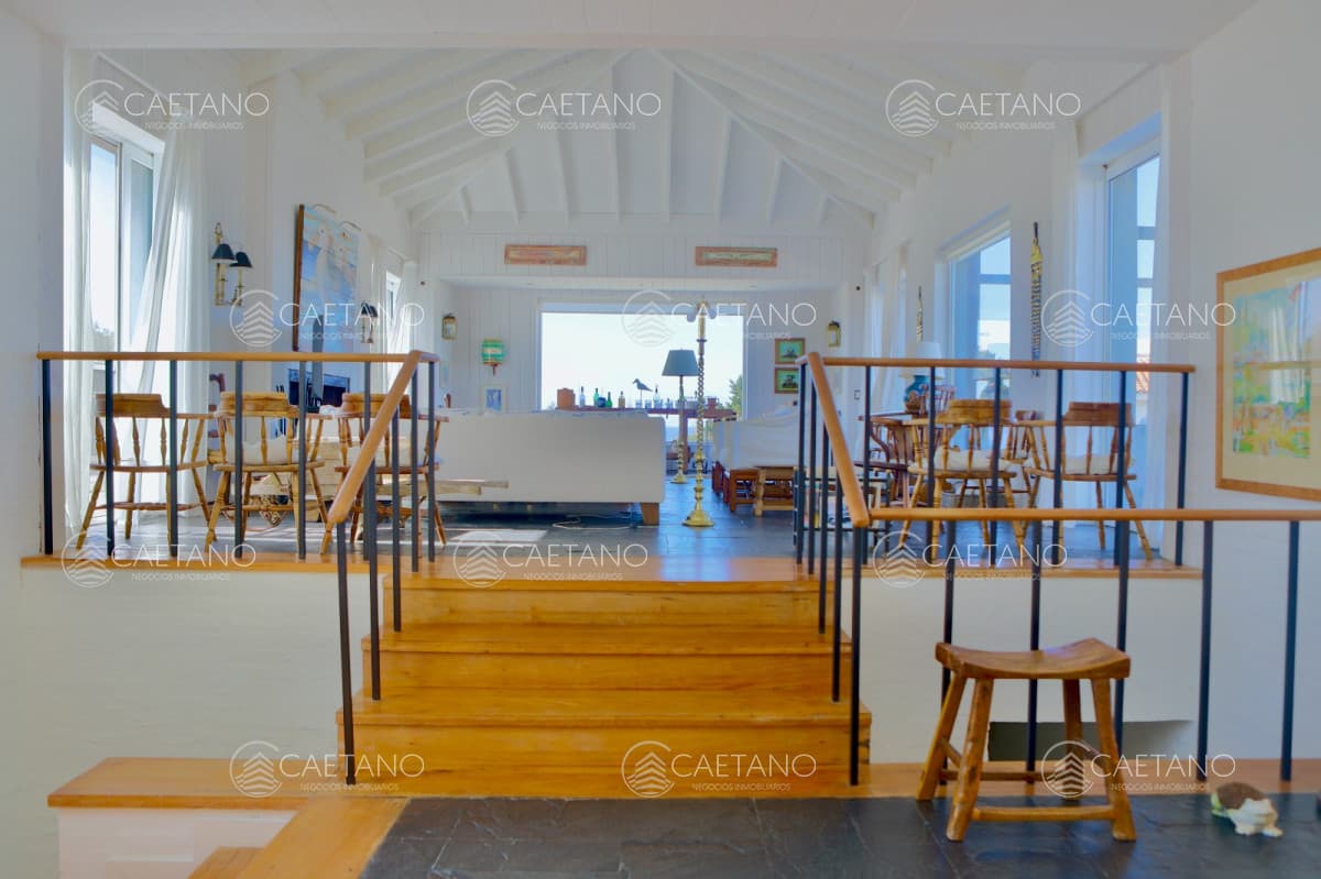Casa en Manantiales, Punta Piedras
