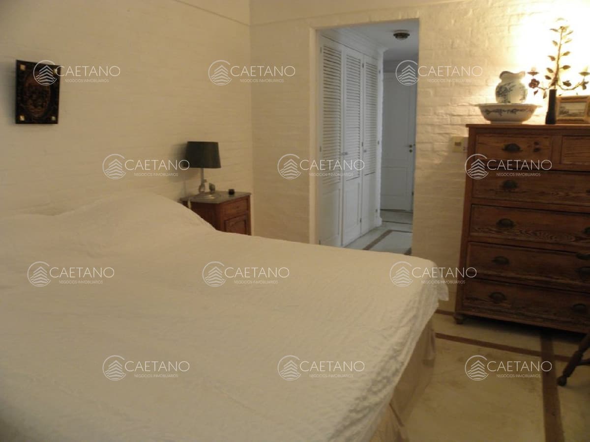 Venta y alquiler de exclusiva propiedad en Punta Piedras