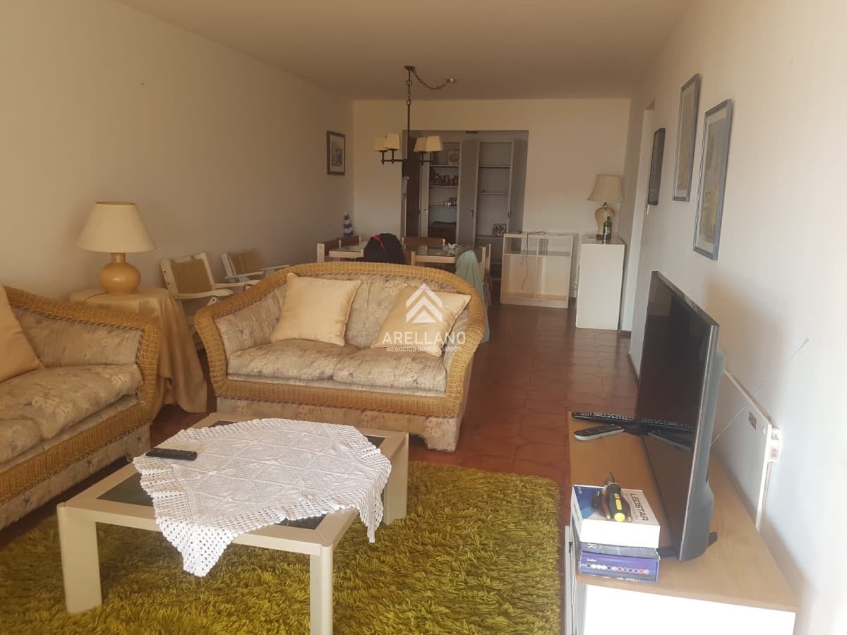 Apartamento ID.4548 - Venta Apartamento de 4 dormitorios en Playa Mansa, Punta del Este