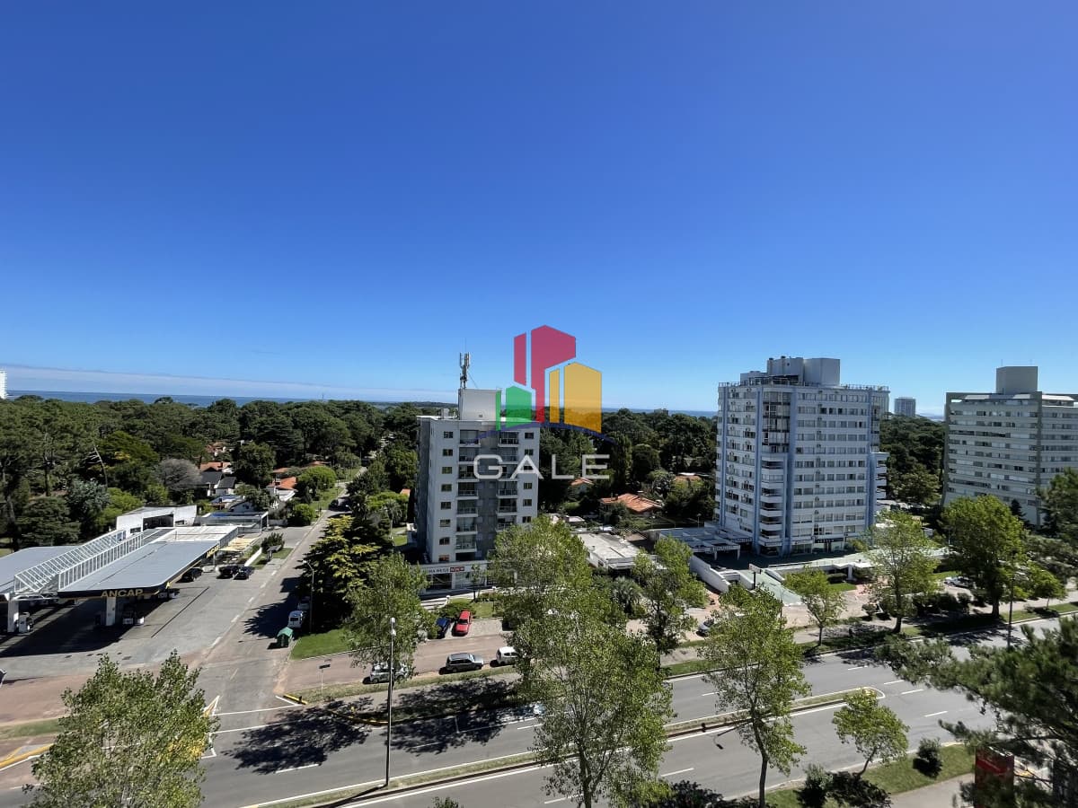 Gale Propiedades & Escribanía Apartamento ID.3833 - APARTAMENTO DE 3 DORMITORIOS EN VENTA