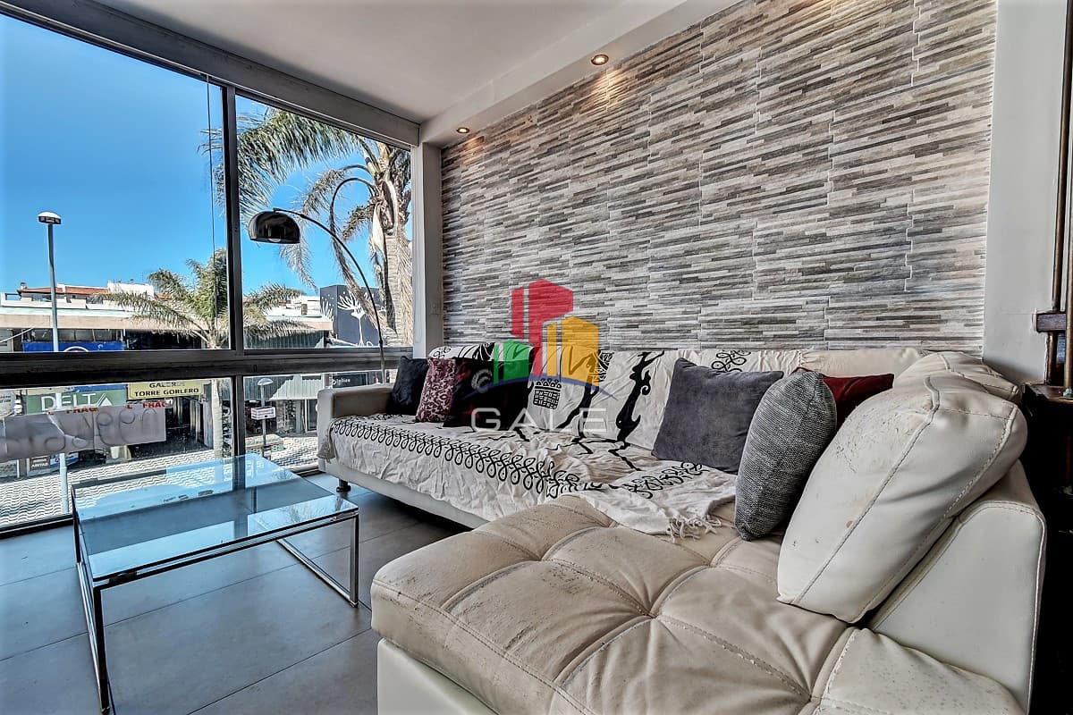 Gale Propiedades & Escribanía Apartamento ID.4857 - Venta de Apartamento 3 dormitorios en Península, Punta del Este.