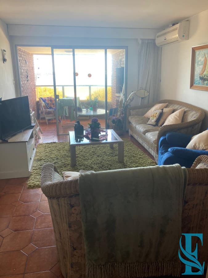 Venta de Apartamento de 4 dormitorios en Playa Mansa, Punta del Este