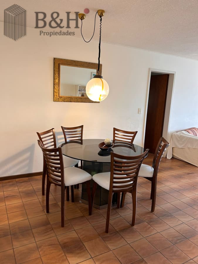 Alquiler Temporario de Apartamento 2 dormitorios en Playa Brava, Punta del Este.