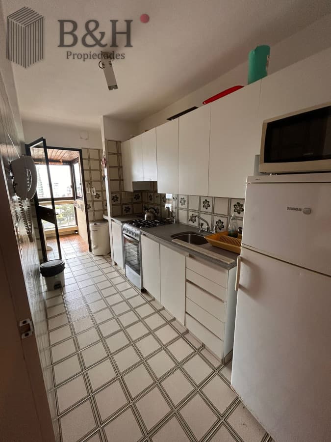 Alquiler Temporario de Apartamento 2 dormitorios en Playa Brava, Punta del Este.
