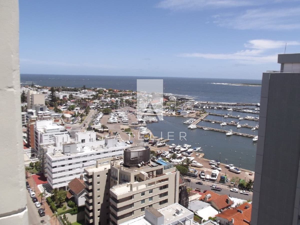 Venta apartamento 3 dormitorios, Península, Punta del Este.
