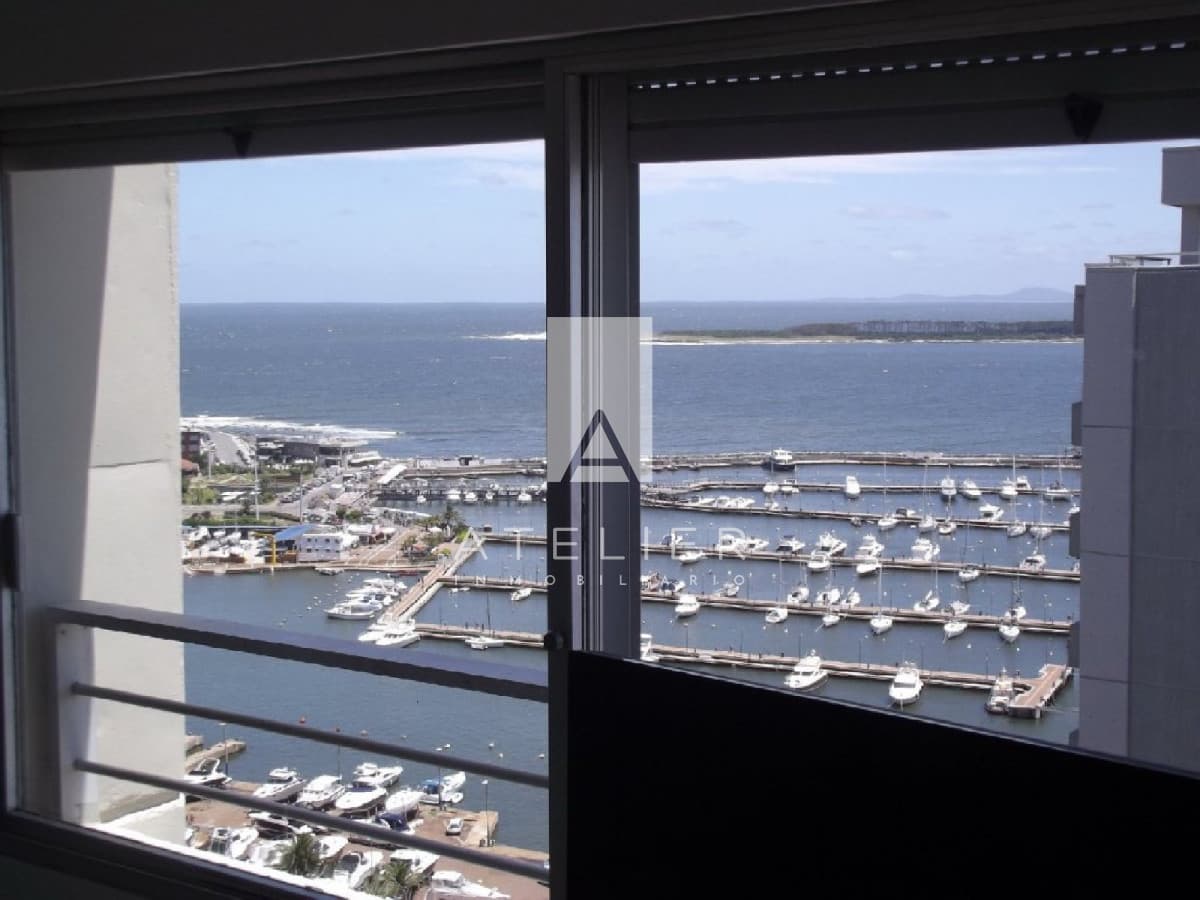 Venta apartamento 3 dormitorios, Península, Punta del Este.