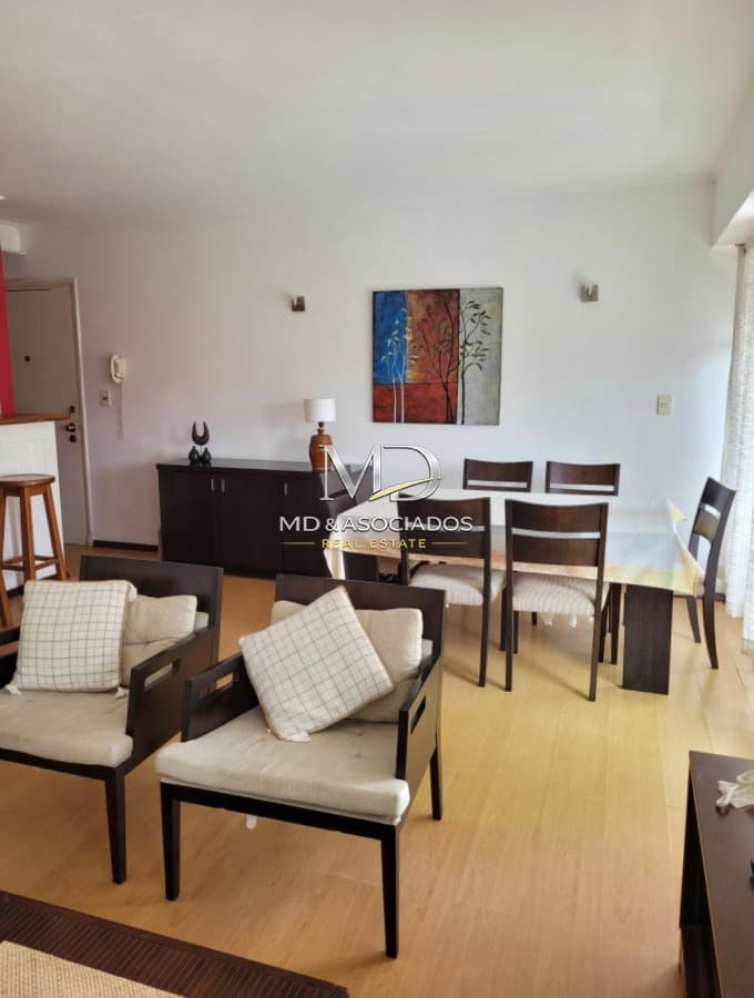 Comodo Apartamento frente al Mar - Playa Mansa Punta del Este. Ref (8459)