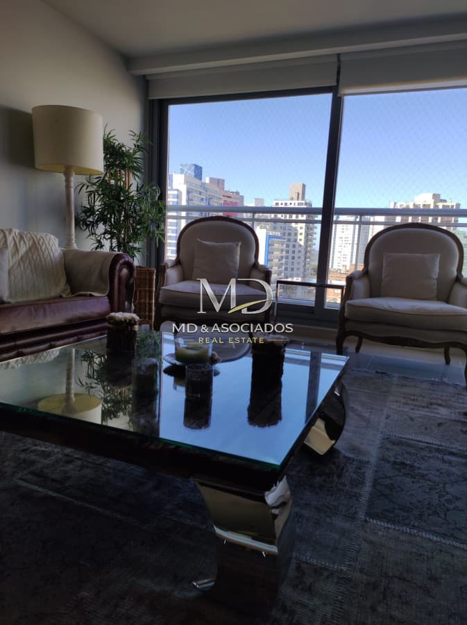 Imperdible apartamento con terraza con vista al mar